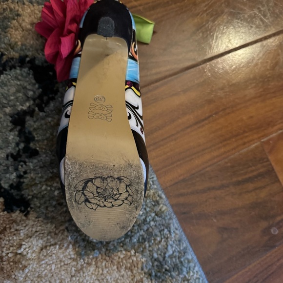 Artistic Floral Peep-Toe Heels - Picture 6 of 8